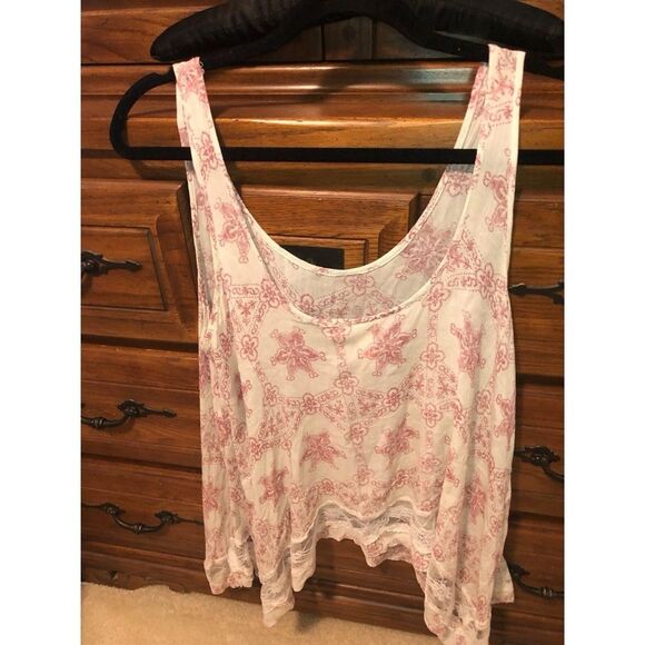 Mimi Chica Soho Sharkbite Tunic | Pink Paisley Lace Trim Festival Top | Size M - Picture 8 of 15